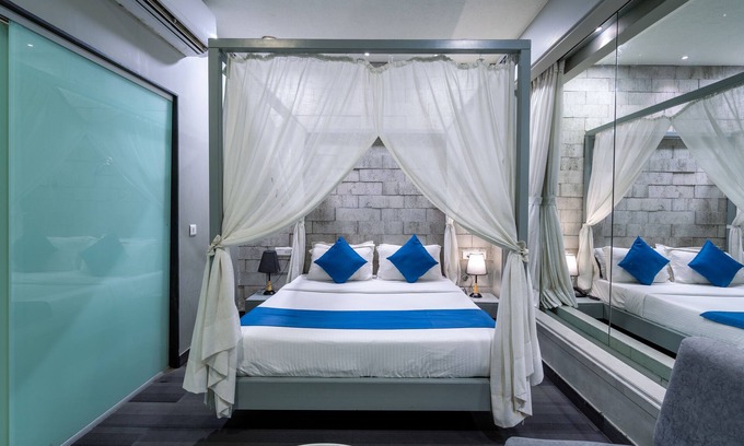 Ahmedabad Hotel | Tribecca Select