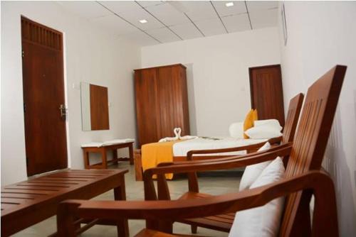 Arunagiri Nagar Hotel | Trinco Rest House