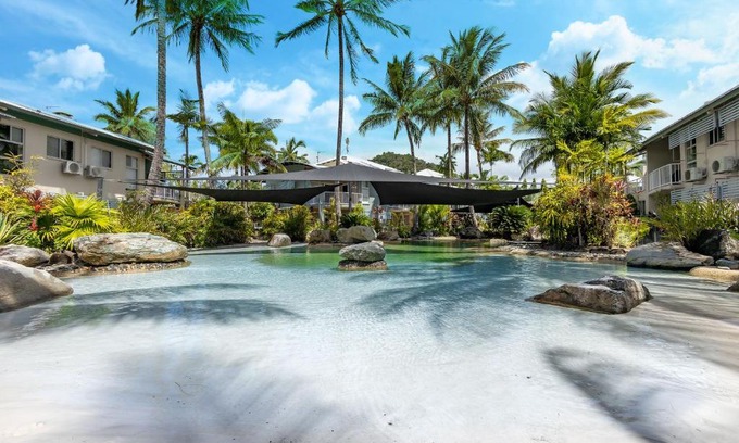 Trinity Beach Apartment | Trinity Beach Resort 2BR Apt, Pools, 500m to beach