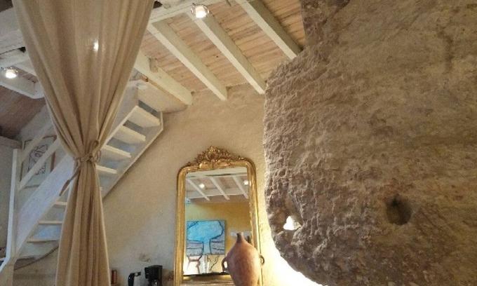 Thore-la-Rochette Bed & Breakfast | Troglodyte loft in the Loire valley in France