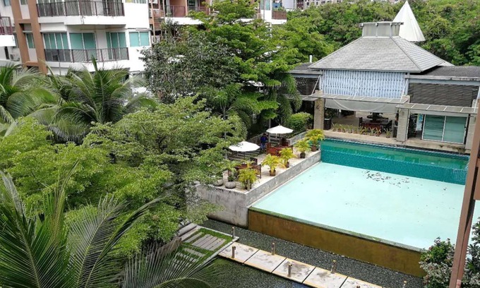 South Pattaya Resort | Tropical Pool Garden Condo Downtown Pattaya, Bus to walking street