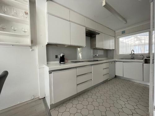 Harlow House | Truehome Close to Stansted Airport