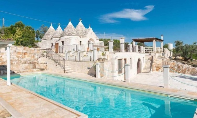 Ostuni House | Trullo in Itria Valley near Ostuni Beaches