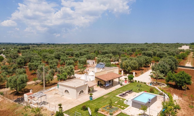 Ceglie Messapica House | Trullo Nonna Pina by BarbarHouse
