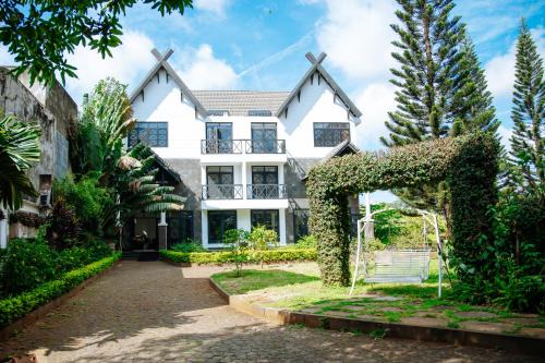 Buon Ma Thuot Resort | Trung Nguyên Coffee Resort