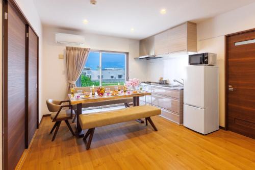 Tokeshi Apartment | Tsubaki house
