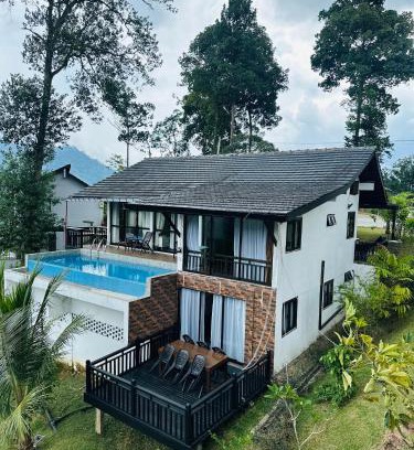 Janda Baik Villa | Tuah D Manggis Janda Baik 4BR 2 Storey Bungalow Private Infinity Swimming Pool with Gunung Nuang View