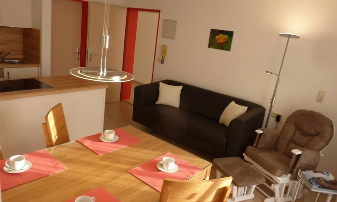 Inzell Apartment | Tulpen-Apartment für 4 Personen, 2 separate Schlafzimmer, 55 m²