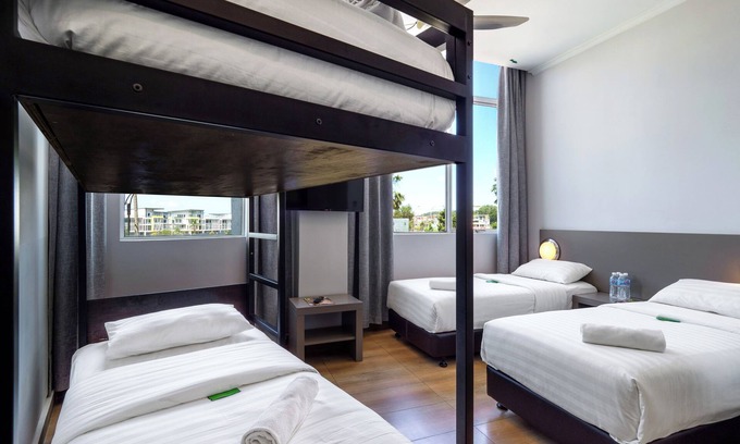 Kota Kinabalu Hotel | Tune Hotels - 1 Borneo, Kota Kinabalu