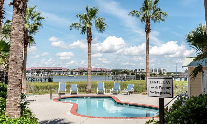Folly Beach House | Turtle Bay 10 - Hello Folly - Townhome - Pool - Fishing Dock