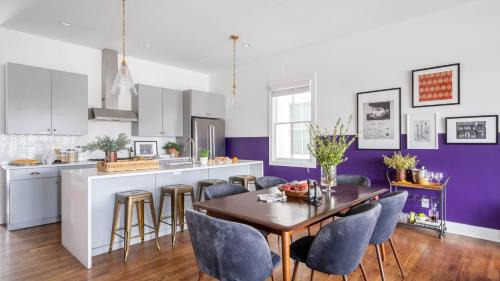 Buena Vista Apartment | Twain by AvantStay Colorful 4BR Condo in Heart of Nashville