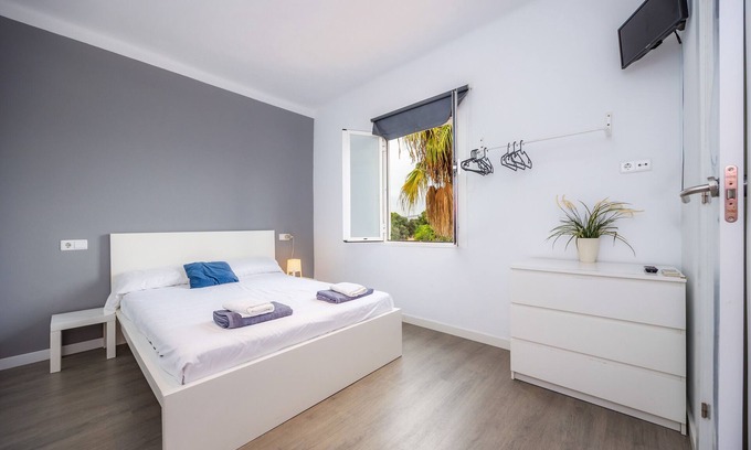 Can Pastilla Apartment | Twin/double room Nº9' with Shared Terrace, Wi-Fi and Air Conditioning