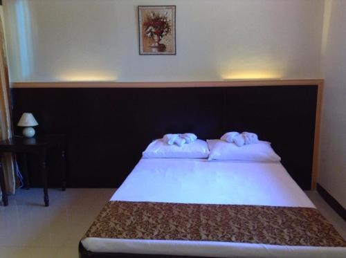 Jasaan House | Twin hearts Resort Pool Cabin 1