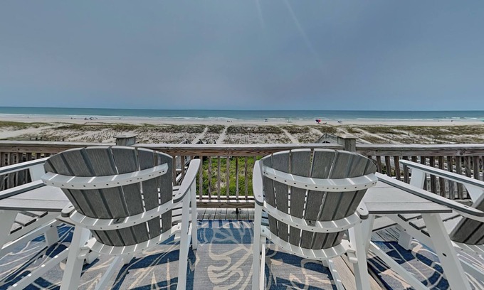 Topsail Beach House | Twin Palms | Ocean Views, Tropical Paradise!