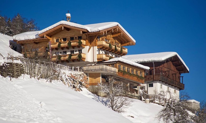 Zell am See Cabin | Two-Bedroom Apartment with Breakfast - Pfefferbauer, Jausenstation