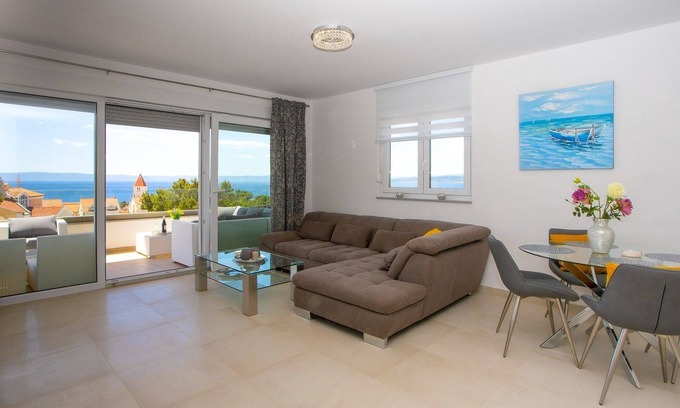 Promajna Apartment | Two bedroom apartment with terrace and sea view Promajna, Makarska (A-22264-a)
