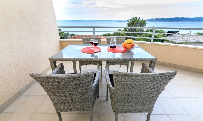 Brela Apartment | Two bedroom apartment with terrace and sea view Brela, Makarska (A-19998-b)