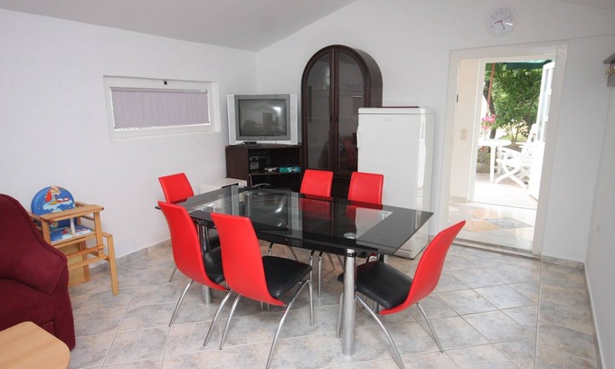 Preko Apartment | Two bedroom apartment with terrace and sea view Preko, Ugljan (A-8232-a)