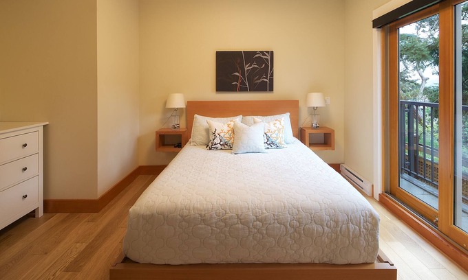 Ganges Condo | Two Bedroom Ocean View Condo, walk to Ganges -UNIT 203