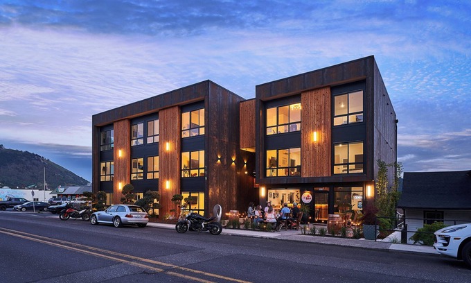 White Salmon Apartment | Two-bedroom suite-located downtown White Salmon, suite 4