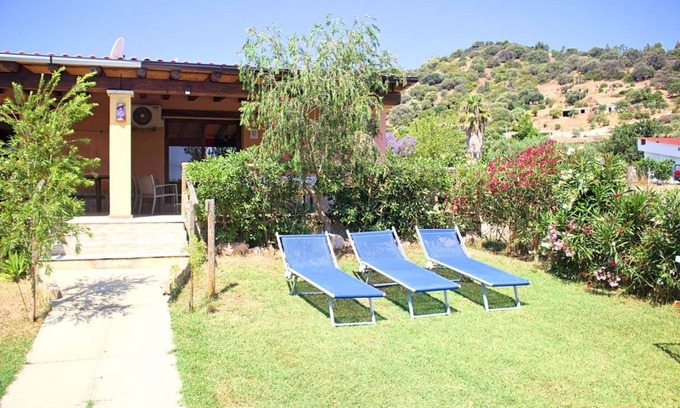 Cardedu Apartment | Two-room apartment with private veranda by the sea (1000 metres)