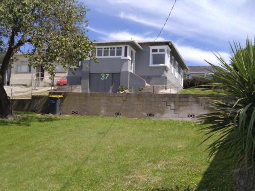 Oamaru House | Tyne and Tides
