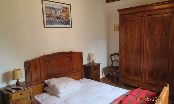 Veauce House | Typical Bourbonnais terraced house built in 1870