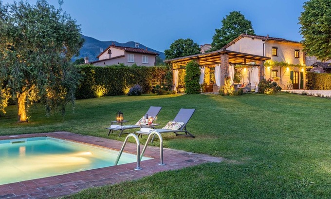 Capannori Villa | Typical Tuscan Villa: garden 5000 sqm fenced views pool air cond. fireplace WiFi