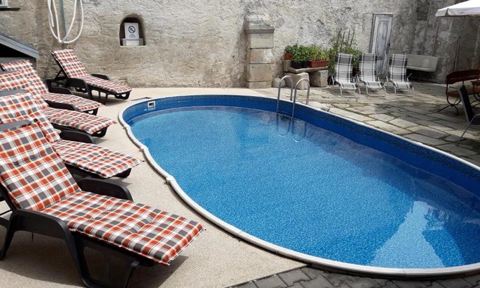 Straz nad Nezarkou Apartment | U Zámku