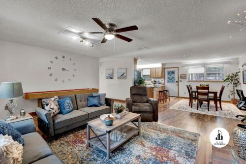Eustis House | Uhost AI - Get Cozy & Relax! 4BR, 2BA, Hot Tub