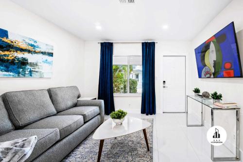 Victoria Park Apartment | Uhost AI - Prime Location with Smart Amenities