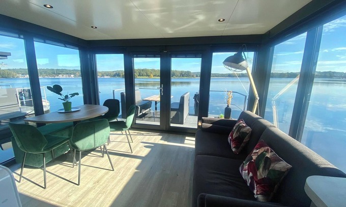 Middelaar House | Ultimate enjoyment in and on the water