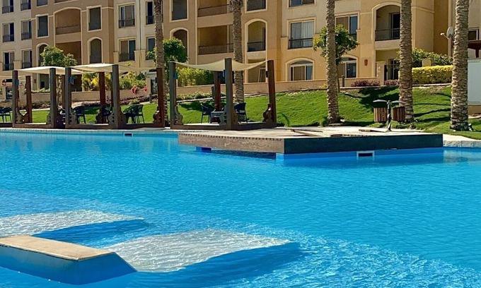 Cairo Apartment | Ultra Luxurious 3BR with Pools,Sports,Dining in GatedCompound,Close to All Sites