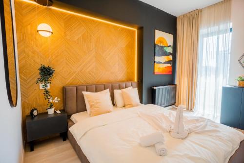 Bucharest City-Centre Apartment | Union Plaza - Balcony Delight in City Center