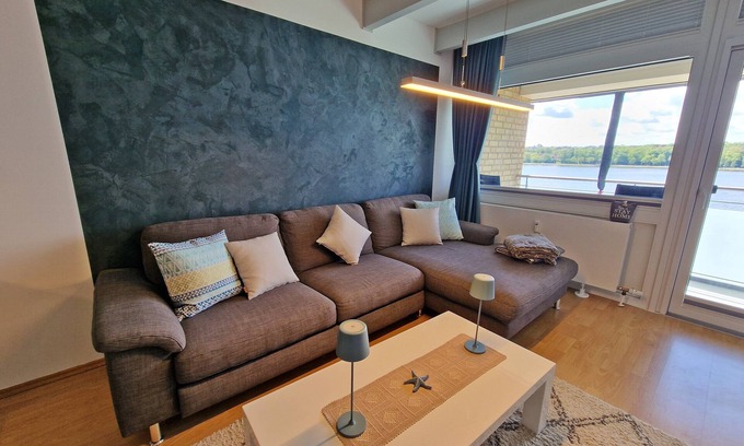 Steinwarder Apartment | Unique apartment - freshly renovated - on the 3rd floor.