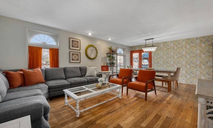 Orchard North House | Unique Home Perfect for Gathering. Pets welcome!