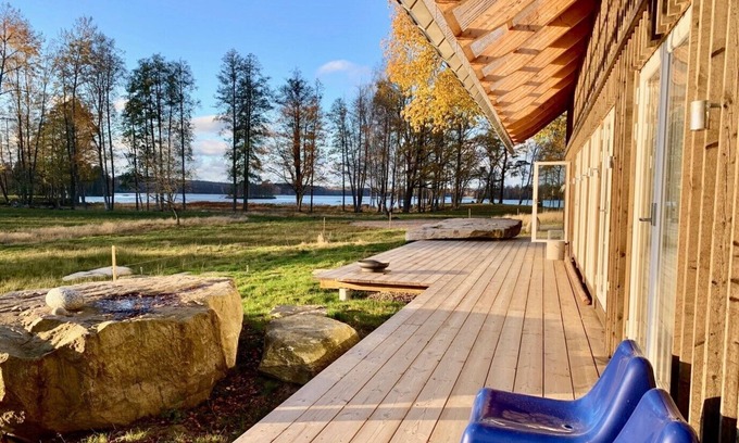 Stavsjo Villa | Unique Lake House at Kösen, Sauna, Bikes, Boat, Kayak, Wifi, charging post car