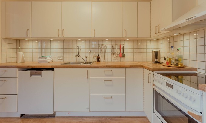 Hoyvik Villa | Unique Location - Bodanes - Hoydalar - 6 Br Villa