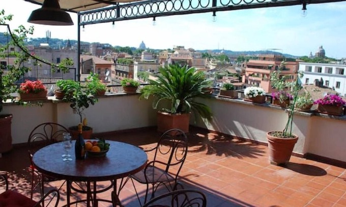 Trastevere Apartment | Unique terrace in the heart of Rome