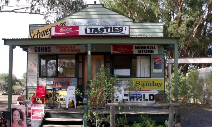 Dadswells Bridge Cabin | Unique Themed accommodation near Horsham, Victoria