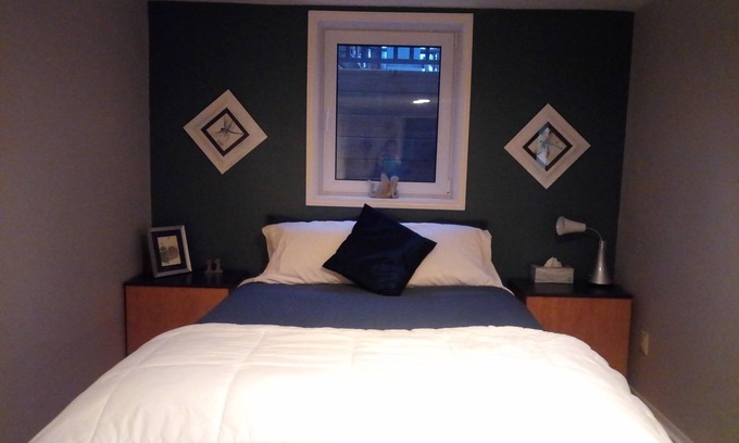 Alliston House | Unique Zen Den Guest Suite In Alliston