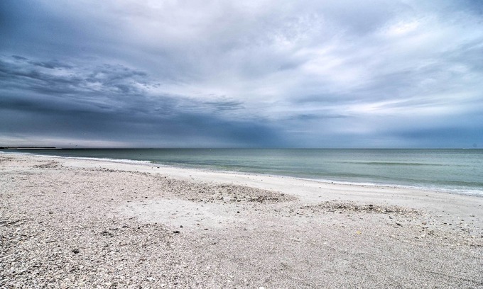 Pass-a-Grille Historic District Apartment | Unit 3 Blocks Gulf to Beaches Historical Museum!
