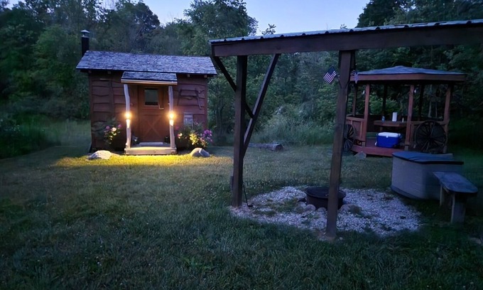 Polk Cabin | Unplug at cabin for 2