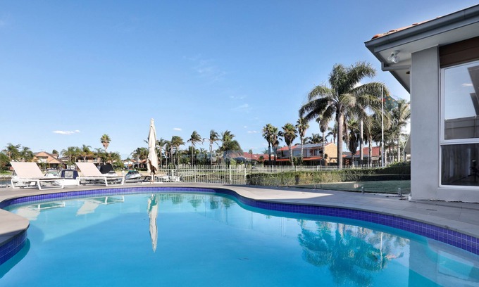 Patterson Lakes House | Unrivalled Family Entertainer on water