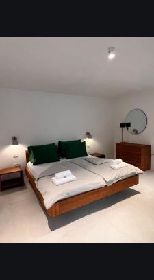Kobarid Apartment | Up and above