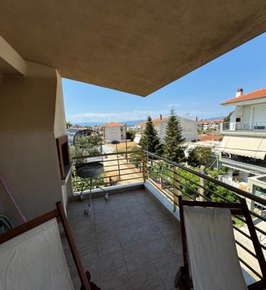Paralia Ofryniou Apartment | Up & High