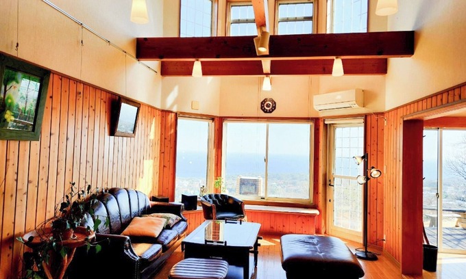 Futo House | Up to two small dogs are allowed for free A 2LDK singlestory rental villa with a dog run/Ito Shizuoka