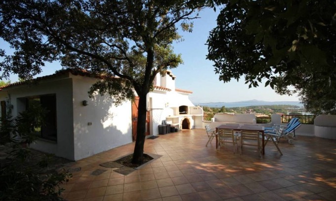 La Conia Apartment | Upper floor of Villa Carlotta - La Conia, CANNIGIONE.