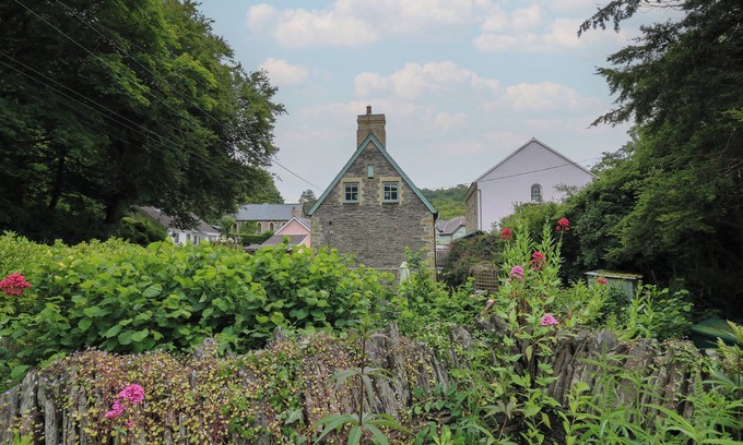 Tan-y-groes Cottage | Upper Vestry