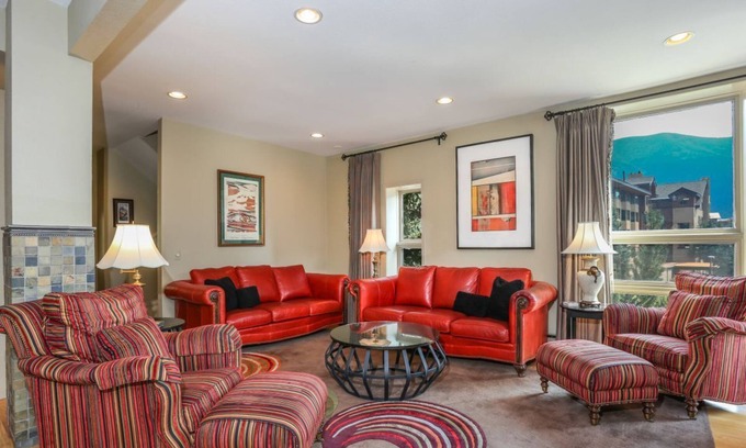 Copper Mountain Village House | Upscale Comfort w/Stunning Views! Private Garage, free WiFi, Games, Porch Swing